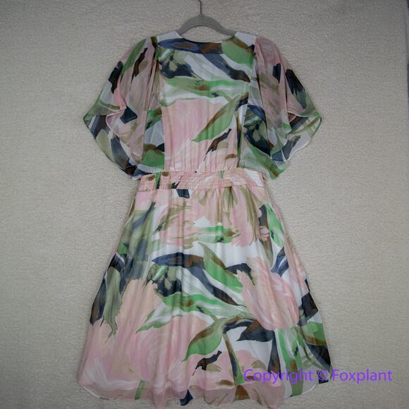 New! White House Black Market Short Sleeve Smocked Flutter Dress, size 4 - Picture 9 of 13